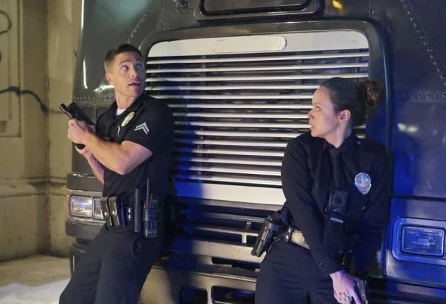 Превью из 1 сезона 3 серии сериала Новичок / Новобранец